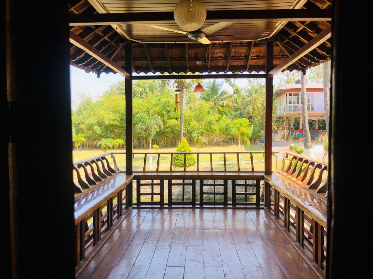Udaya Resort Палаккад Экстерьер фото
